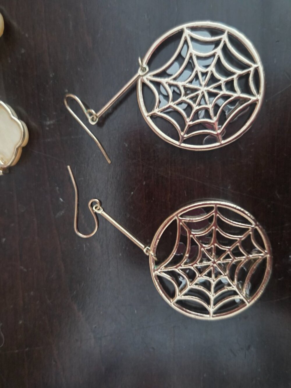 3 pair of disney earrings - Picture 6 of 7